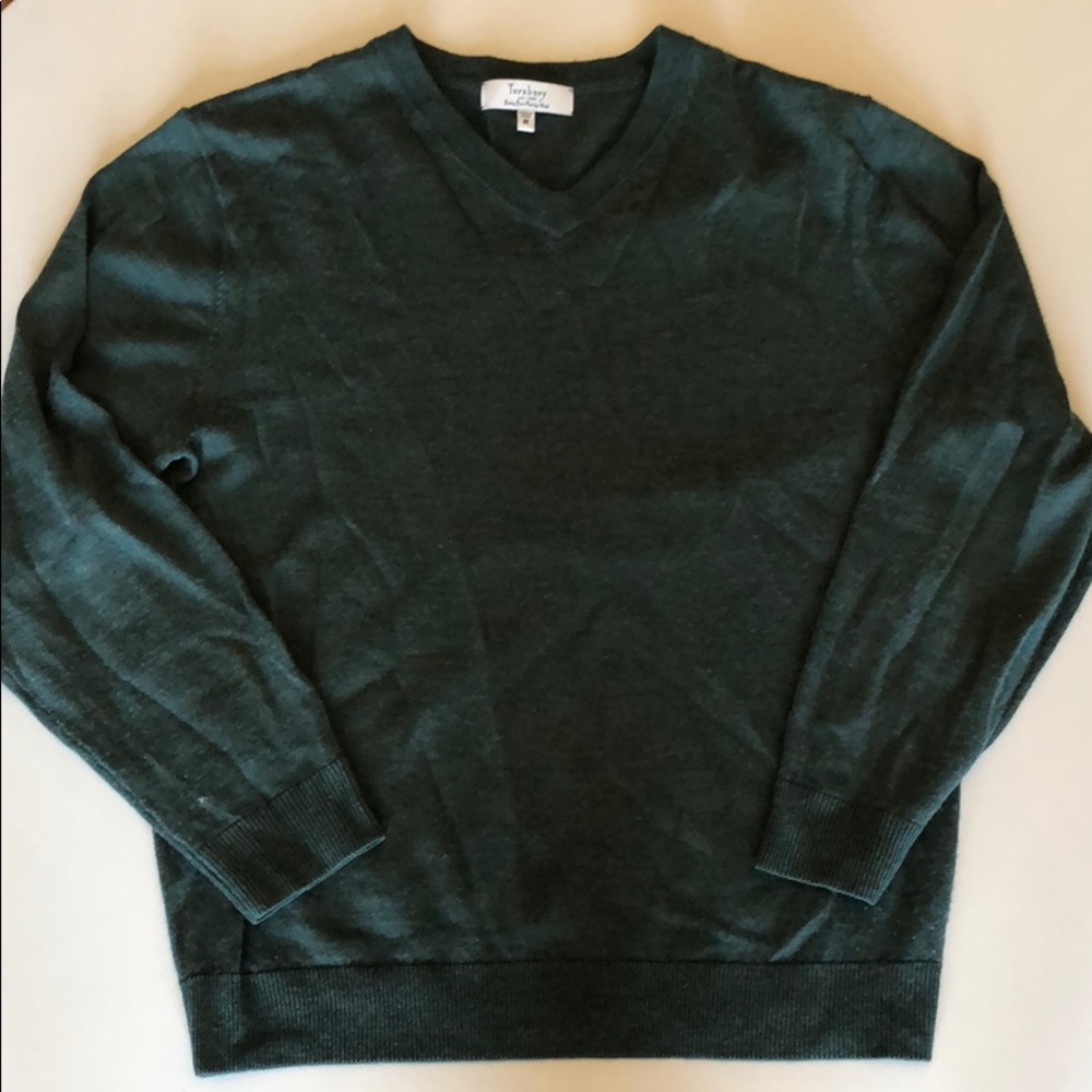 Merino wool, dark green men’s sweater. Like new!